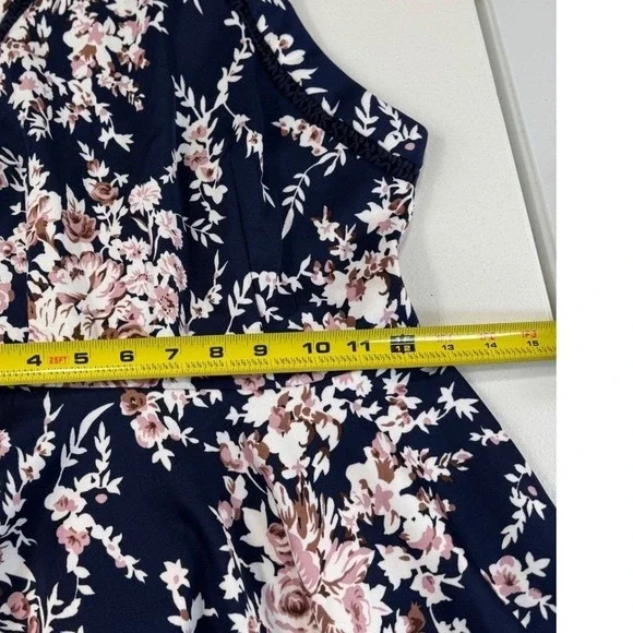 B. Darlin Navy Floral Halter Skater Dress Crochet Trim I56FJ478 Size 7/8 - Picture 6 of 9